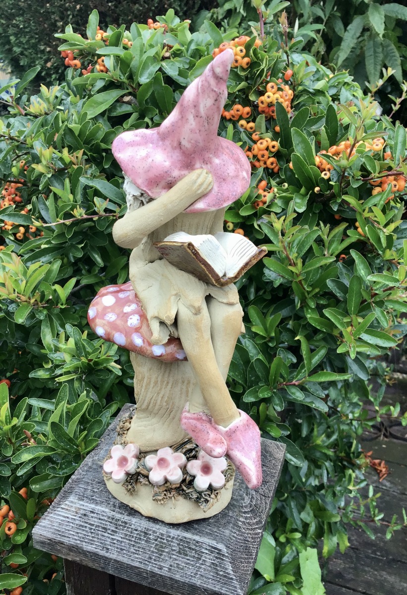 Shy fairy on Mushroom